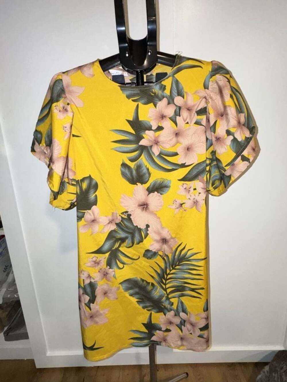 Chic Mi Dress Size L Yellow Floral Print Short Sleeve Puff Sleeve